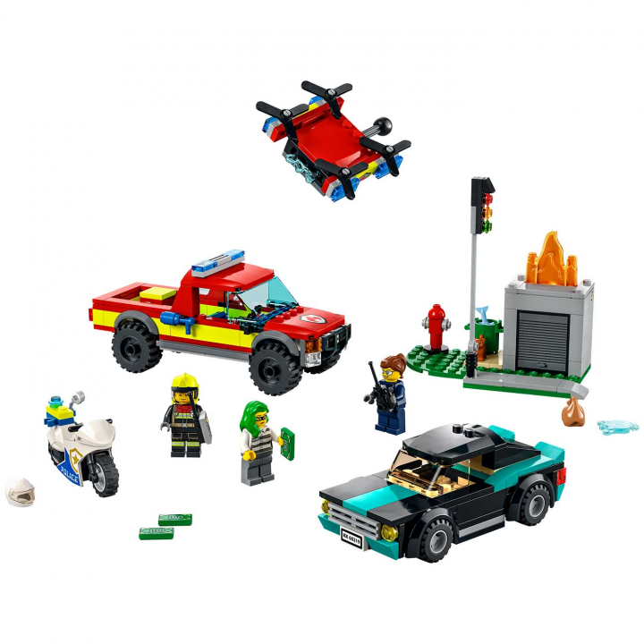 Läs mer om LEGO City Fire 60319 Brandräddning och polisjakt