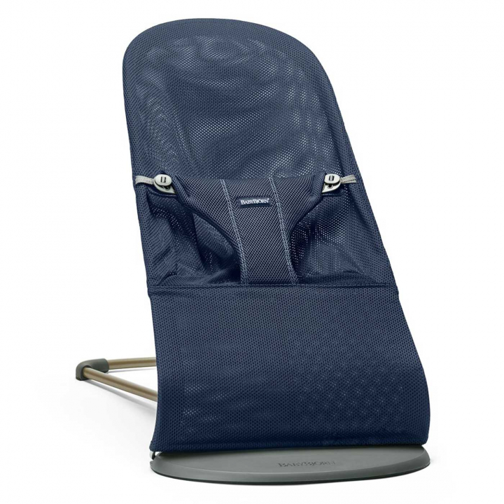 Läs mer om BABYBJÖRN Babysitter Bliss Mesh Navy Blue