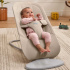 BabyBjörn Babysitter Begin Mjukborstad väv Sandgrå i gruppen Presenttips / Babyshower hos Bonti (BABJ002003)