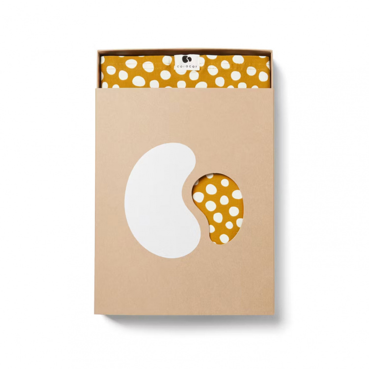 Coracor Bärsjal Abstract Dot Mustard i gruppen Presenttips / Babyshower hos Bonti (COCRWRA015)
