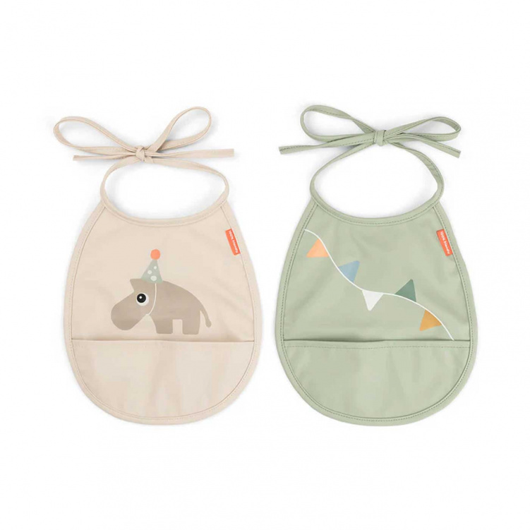 Done by Deer Haklapp Celebration Sand 2-pack i gruppen Babytillbehör / Äta och mata / Haklappar hos Bonti (DOBD1343439)