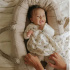 Elodie Babynest Tender Taupe i gruppen Babytillbehör / Sova / Babynest och sovstöd hos Bonti (ELOD70225202210NA)
