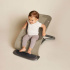 Ergobaby Babysitter Evolve Soft Olive i gruppen Babytillbehör / Babysitters och babygungor hos Bonti (ERBAEVLBNCSFTOLV)