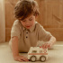 Little Dutch Ambulans med figur i gruppen Leksaker / Leksaksbilar & fordon hos Bonti (LDLD2527)
